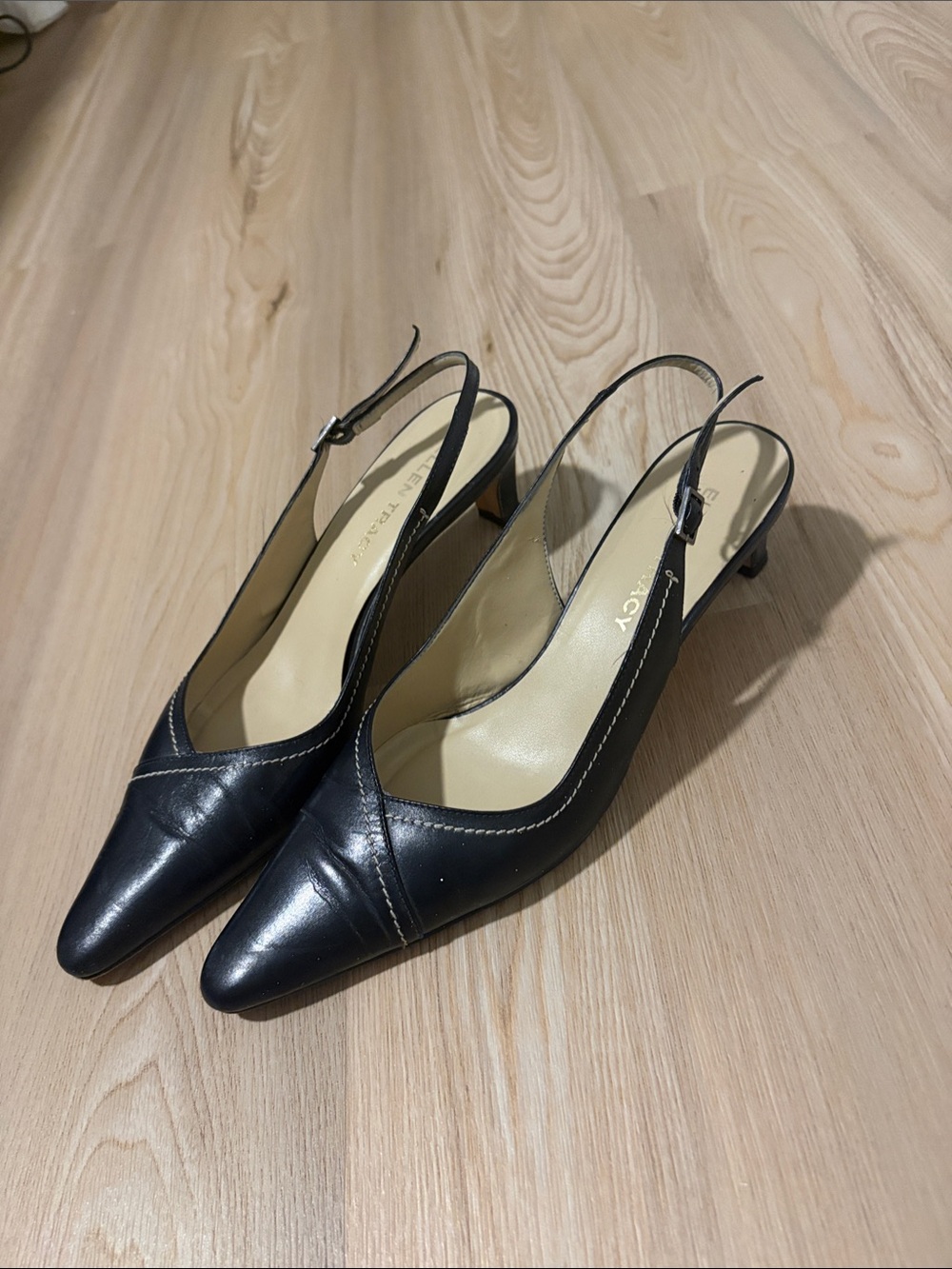 Ellen Tracy Black Pointed-Toe Slingback Kitten Heels